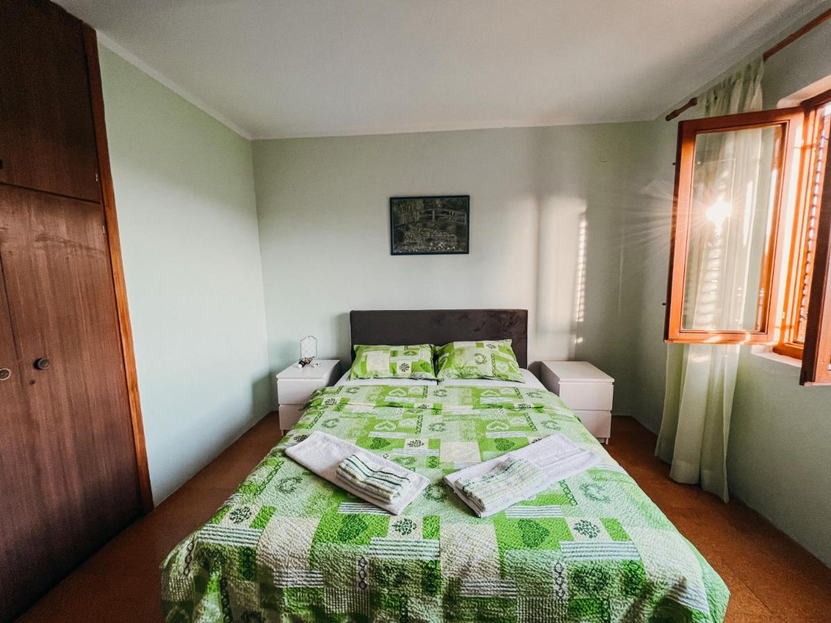 Vladivostok Apartments Tivat Exterior foto